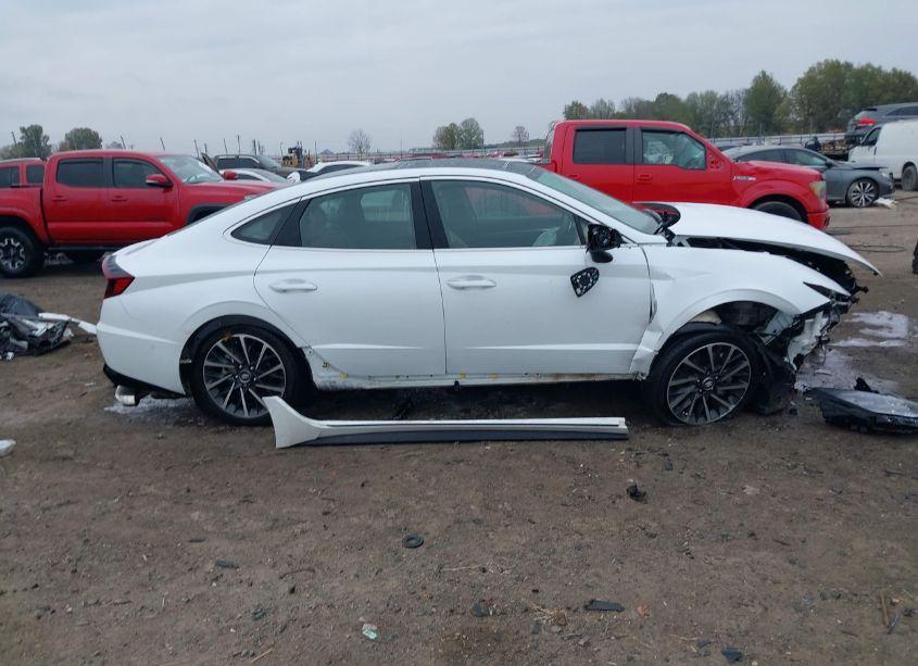 Photo 13 of 2020 Hyundai Sonata LIMITED (VIN 5NPEH4J2XLH027509)