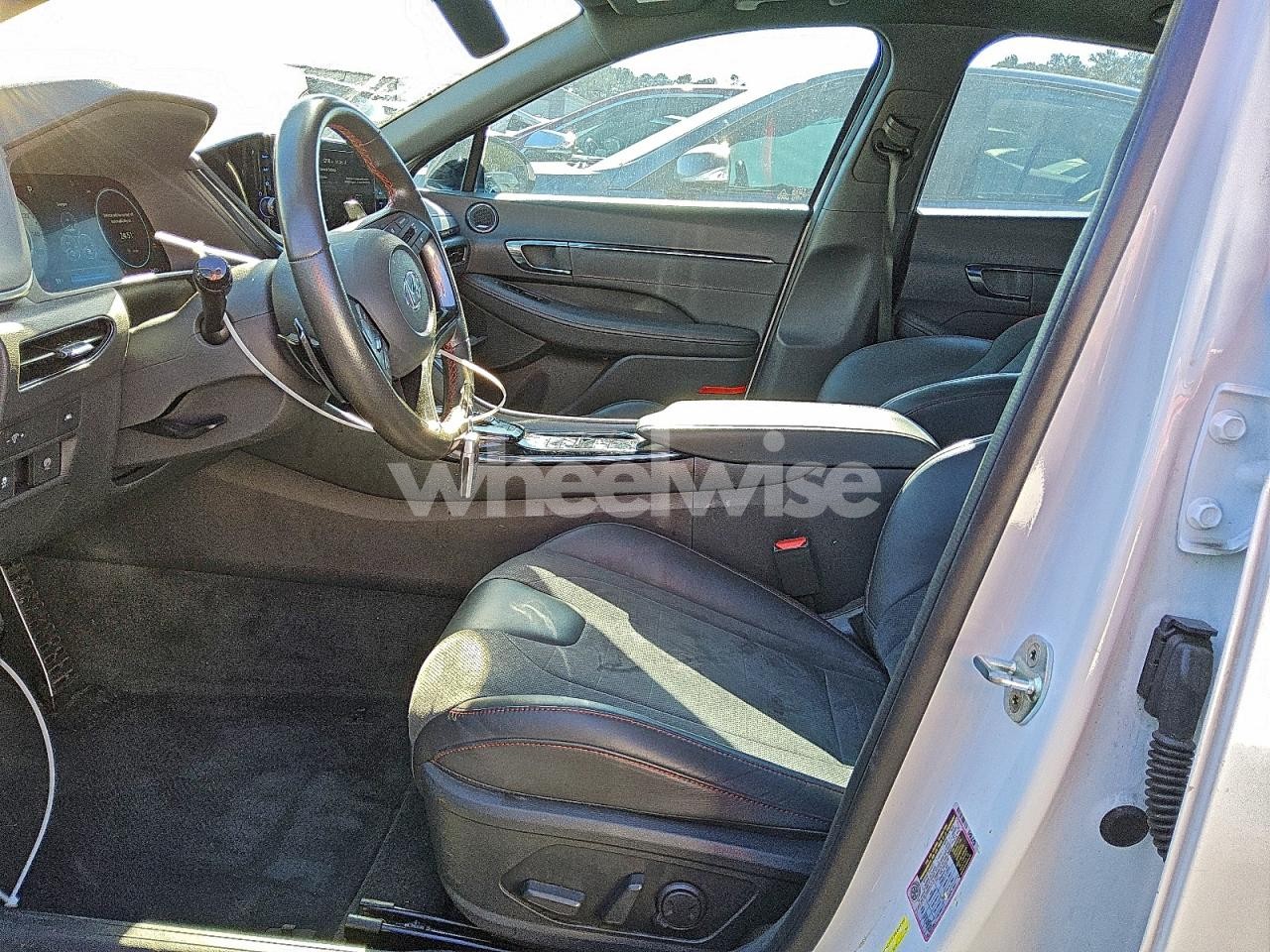 Photo 7 of 2022 HYUNDAI SONATA N LINE (VIN 5NPEK4JC7NH147488)