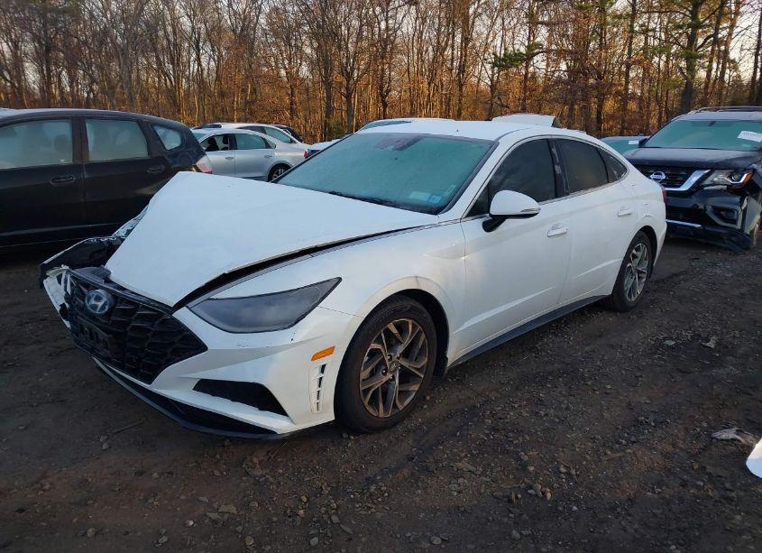 Photo 2 of 2021 Hyundai Sonata SEL (VIN 5NPEL4JA4MH109923)