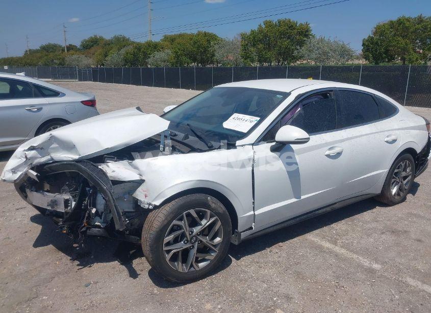 Photo 2 of 2021 Hyundai Sonata SEL (VIN 5NPEL4JA6MH065794)