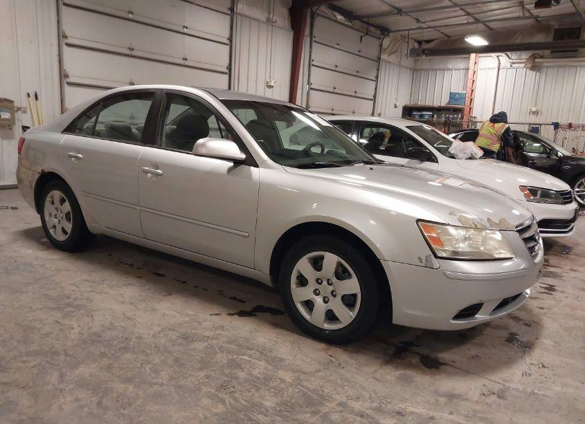 2009 Hyundai Sonata GLS (VIN 5NPET46C09H496844) main photo