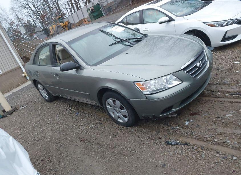 2009 Hyundai Sonata GLS (VIN 5NPET46C29H440677) main photo