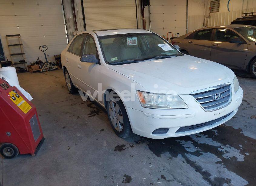 2009 Hyundai Sonata GLS (VIN 5NPET46C29H477552) main photo