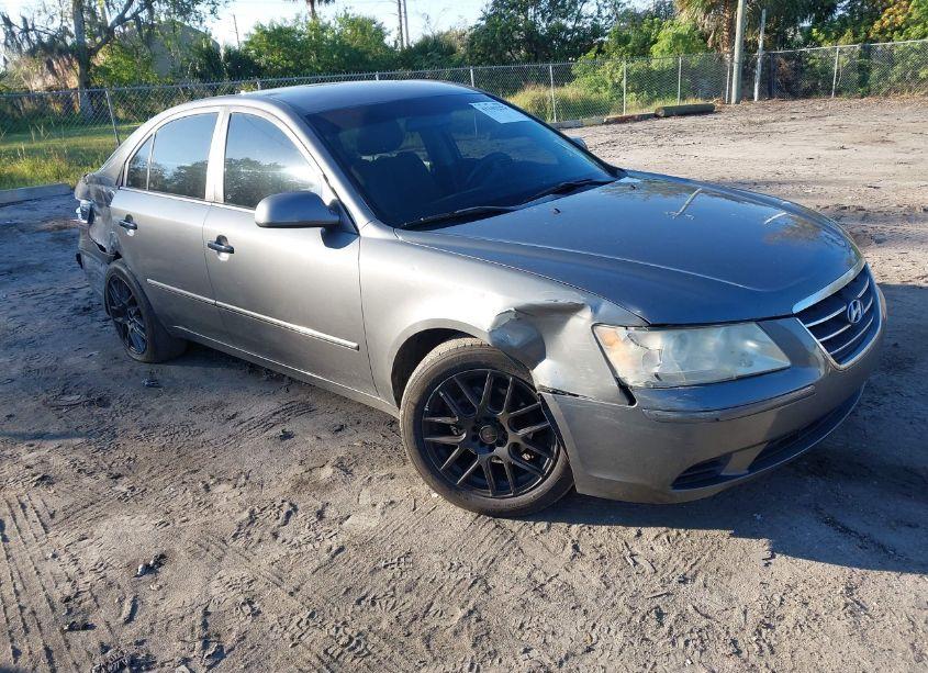 2009 Hyundai Sonata GLS (VIN 5NPET46C29H534820) main photo