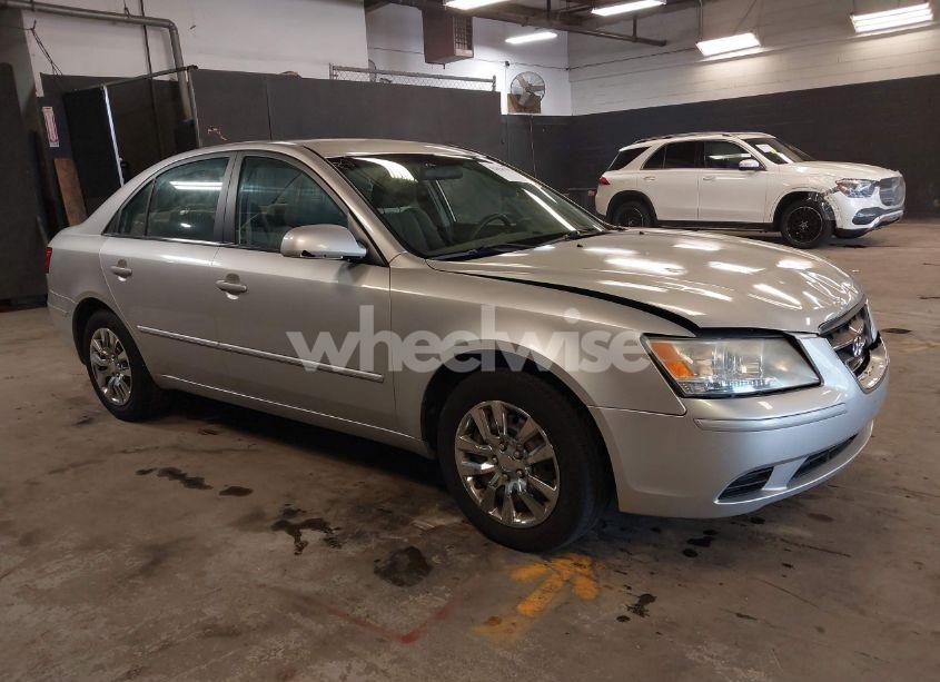 2009 Hyundai Sonata GLS (VIN 5NPET46C39H527729) main photo