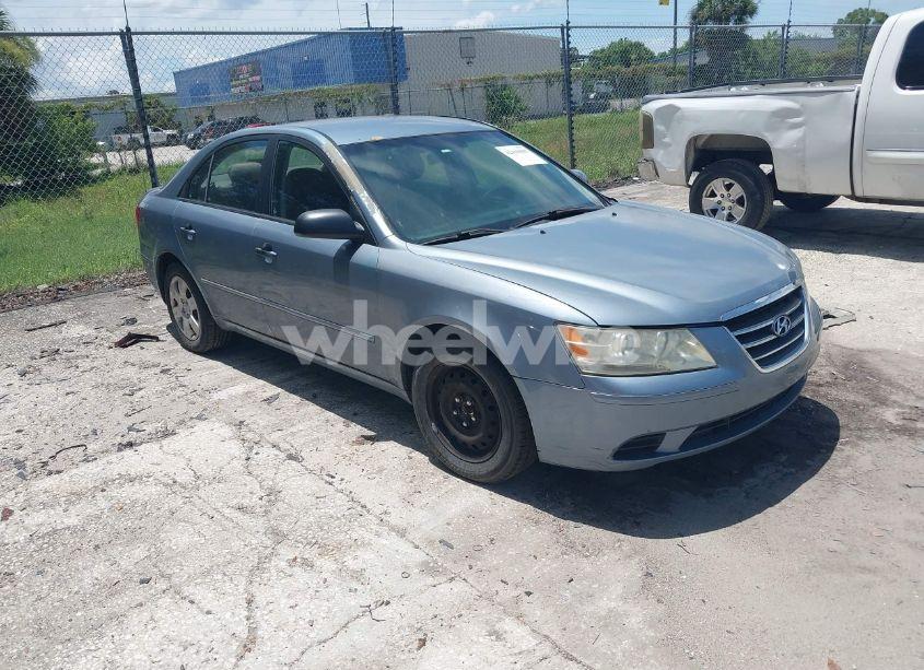2009 Hyundai Sonata GLS (VIN 5NPET46C59H424912) main photo