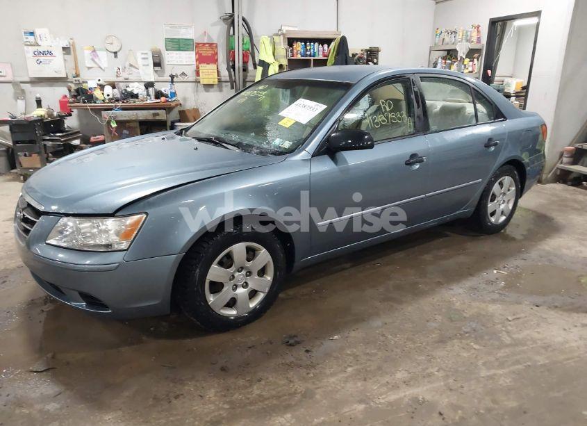 Photo 2 of 2009 Hyundai Sonata GLS (VIN 5NPET46C59H572154)