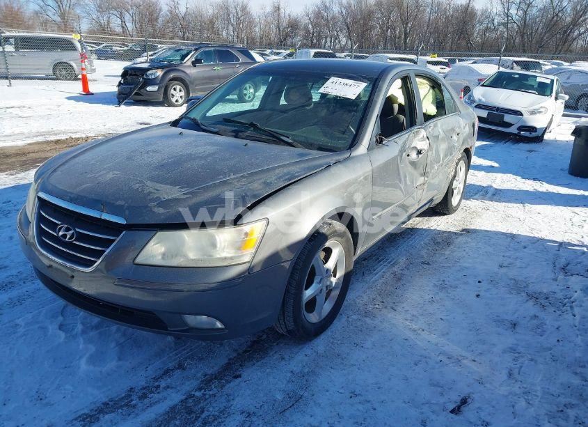Photo 2 of 2009 Hyundai Sonata SE (VIN 5NPEU46C29H500065)
