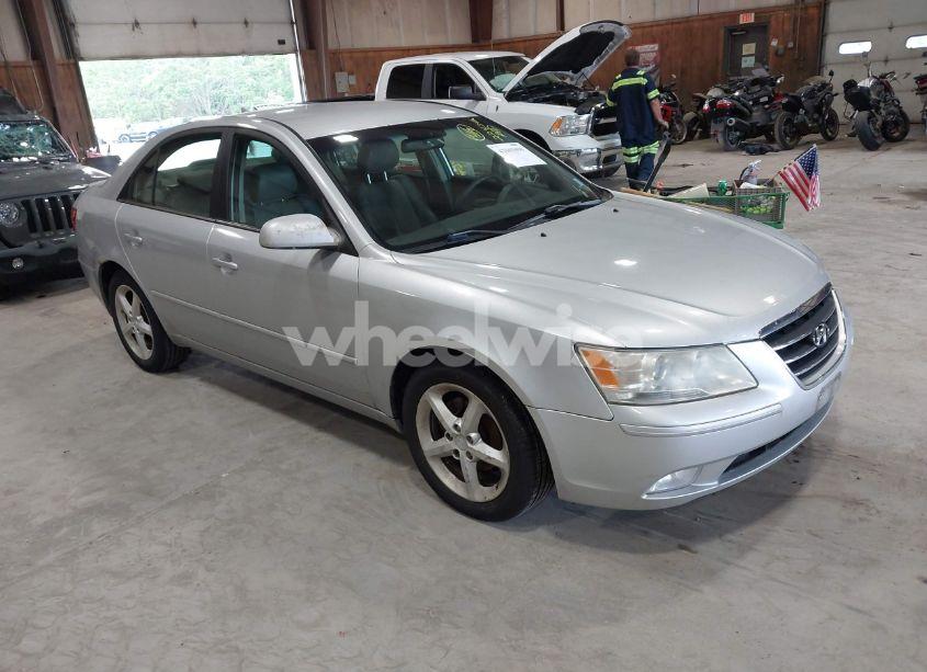 2009 Hyundai Sonata SE (VIN 5NPEU46C59H510587) main photo