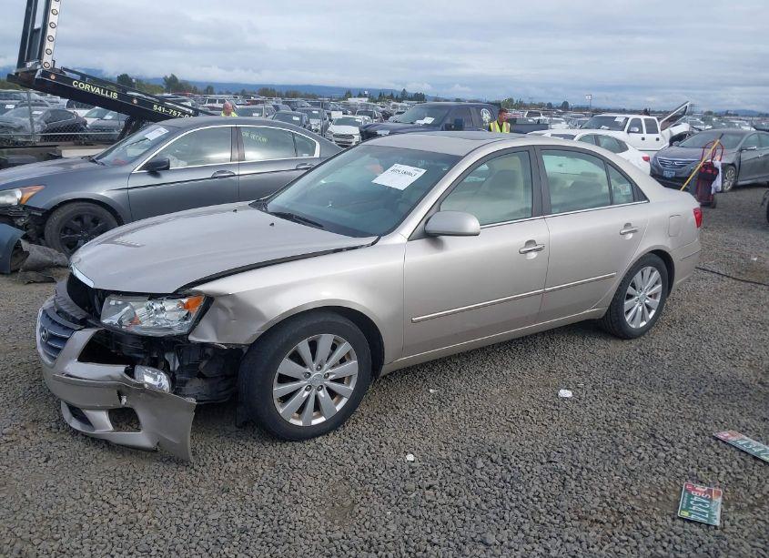 Photo 2 of 2009 Hyundai Sonata LIMITED (VIN 5NPEU46C59H569283)