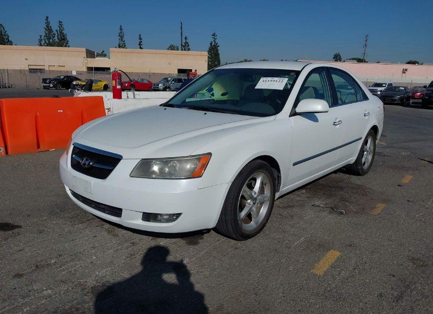 Photo 2 of 2008 Hyundai Sonata LIMITED/SE (VIN 5NPEU46C98H306602)