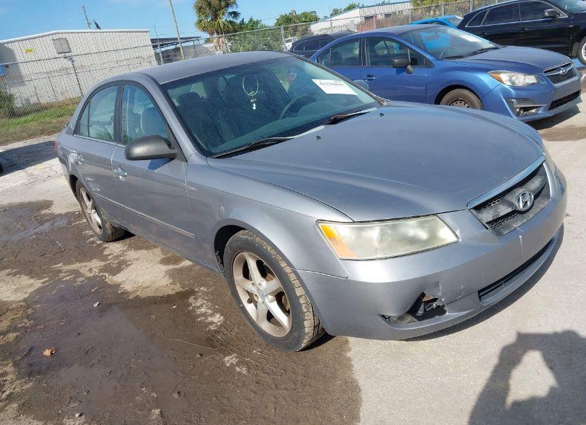 2008 Hyundai Sonata LIMITED/SE (VIN 5NPEU46CX8H330259) main photo