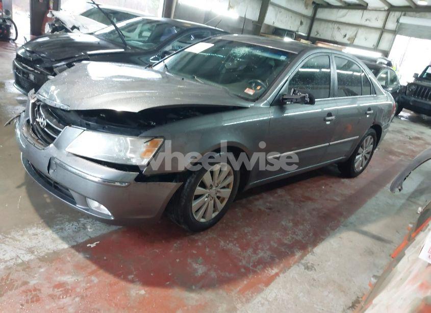 Photo 2 of 2009 Hyundai Sonata LIMITED (VIN 5NPEU46CX9H436745)