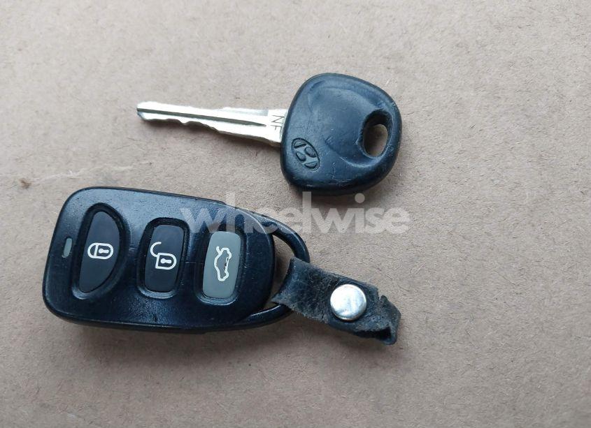 Photo 11 of 2006 Hyundai Sonata GLS V6/LX V6 (VIN 5NPEU46F06H037333)