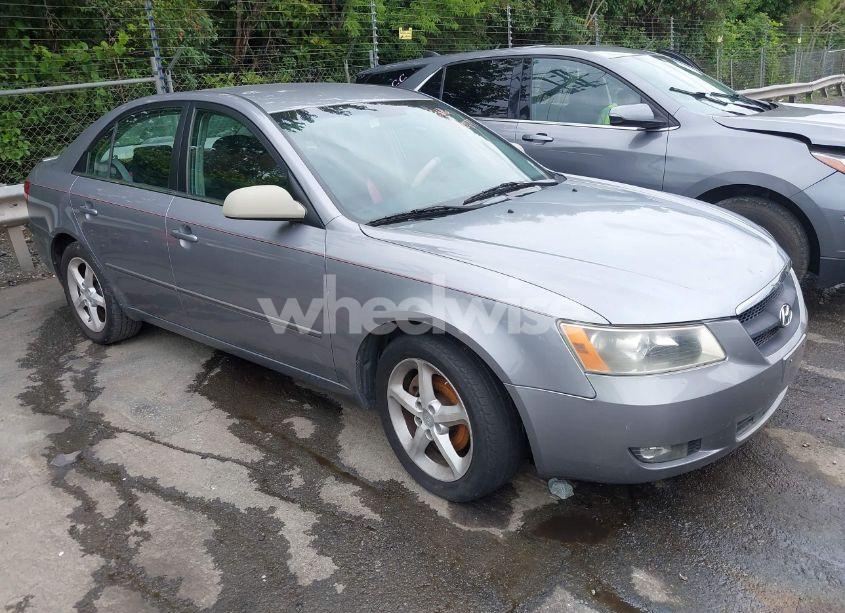 2008 Hyundai Sonata LIMITED V6/SE V6 (VIN 5NPEU46F58H365222) main photo