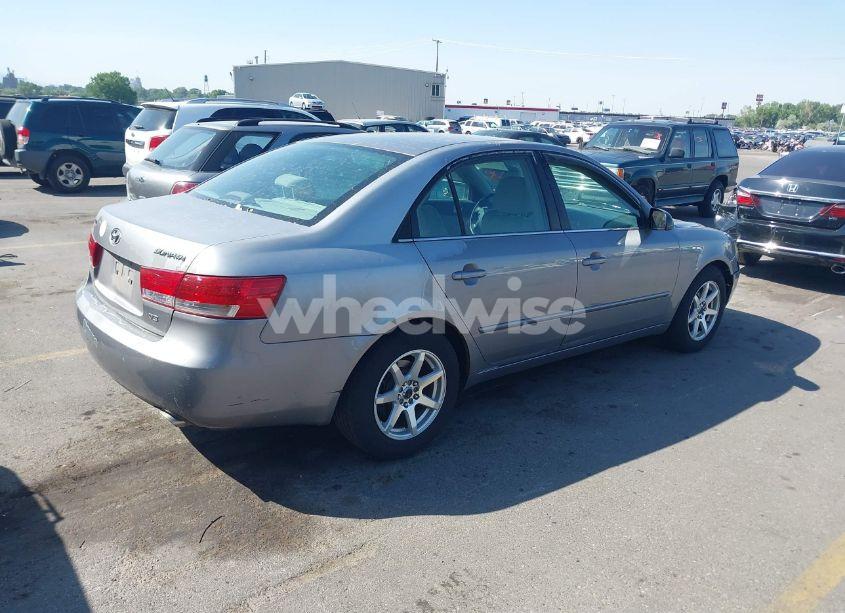Photo 4 of 2006 Hyundai Sonata GLS V6/LX V6 (VIN 5NPEU46F76H017743)