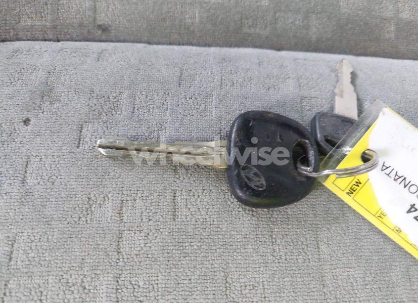 Photo 11 of 2006 Hyundai Sonata GLS V6/LX V6 (VIN 5NPEU46F76H023462)