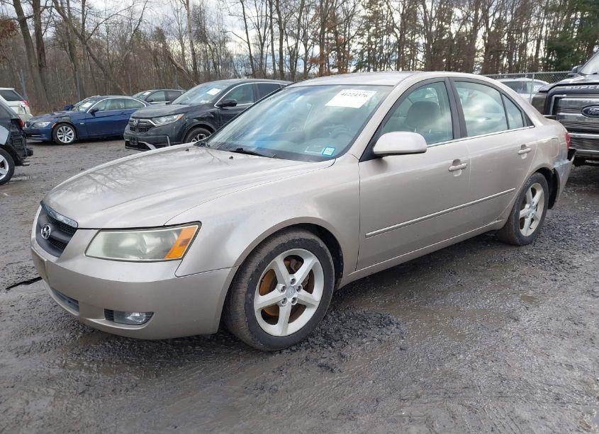 Photo 2 of 2007 Hyundai Sonata LIMITED/SE V6 (VIN 5NPEU46F77H223355)