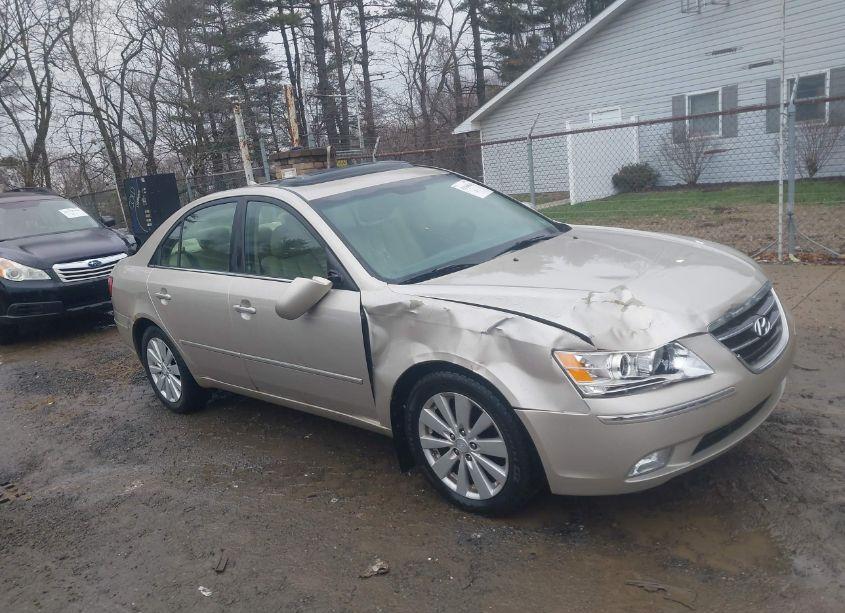 2010 Hyundai Sonata LIMITED (VIN 5NPEU4AC1AH615381) main photo