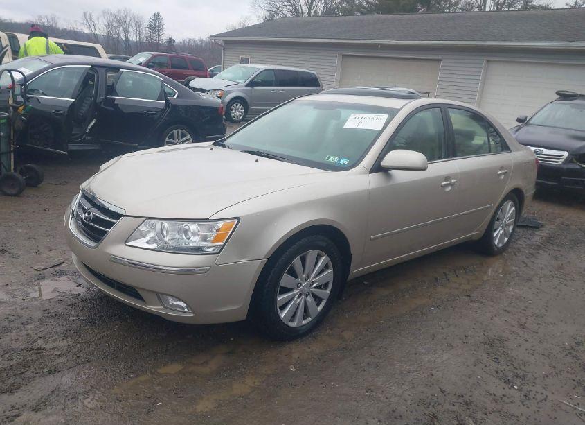 Photo 2 of 2010 Hyundai Sonata LIMITED (VIN 5NPEU4AC1AH615381)