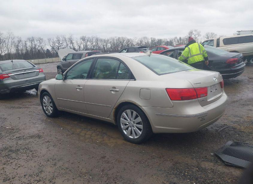 Photo 3 of 2010 Hyundai Sonata LIMITED (VIN 5NPEU4AC1AH615381)