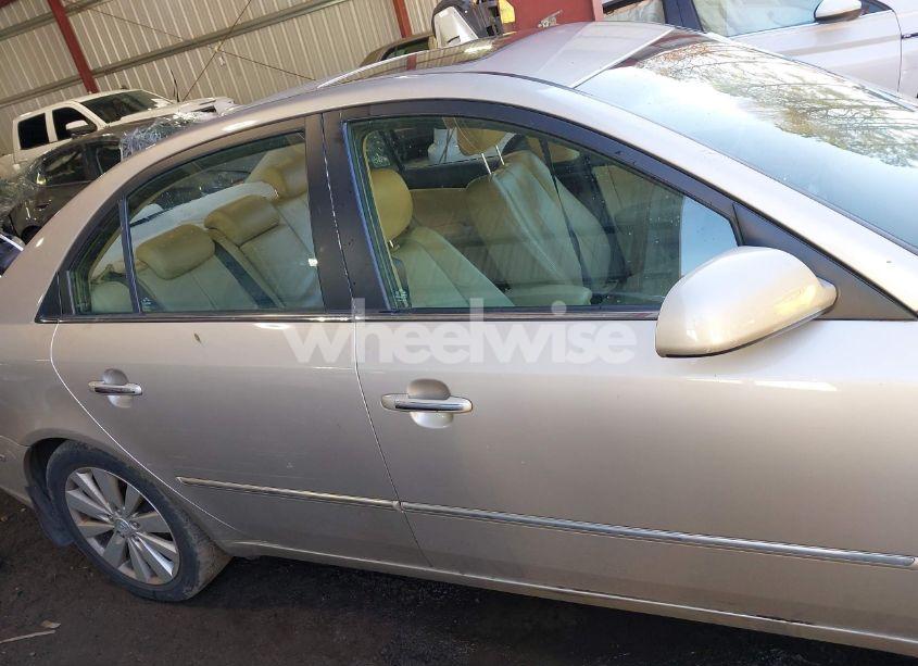 Photo 13 of 2010 Hyundai Sonata LIMITED (VIN 5NPEU4AC2AH615387)