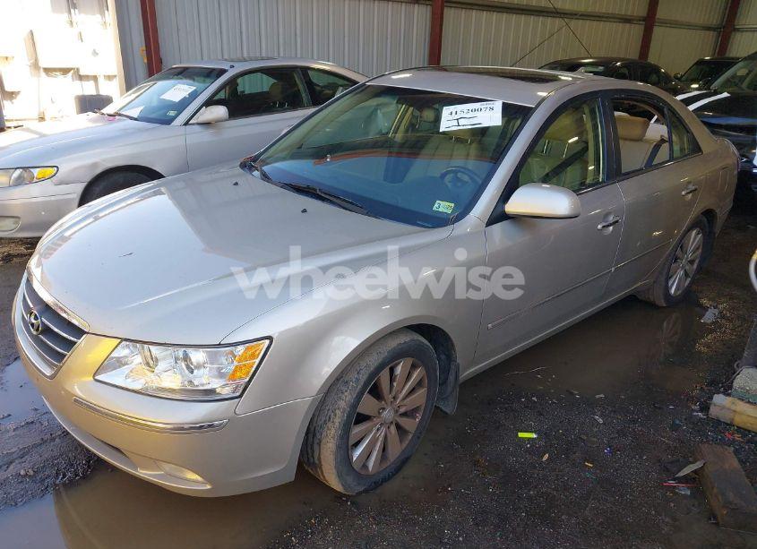 Photo 2 of 2010 Hyundai Sonata LIMITED (VIN 5NPEU4AC2AH615387)