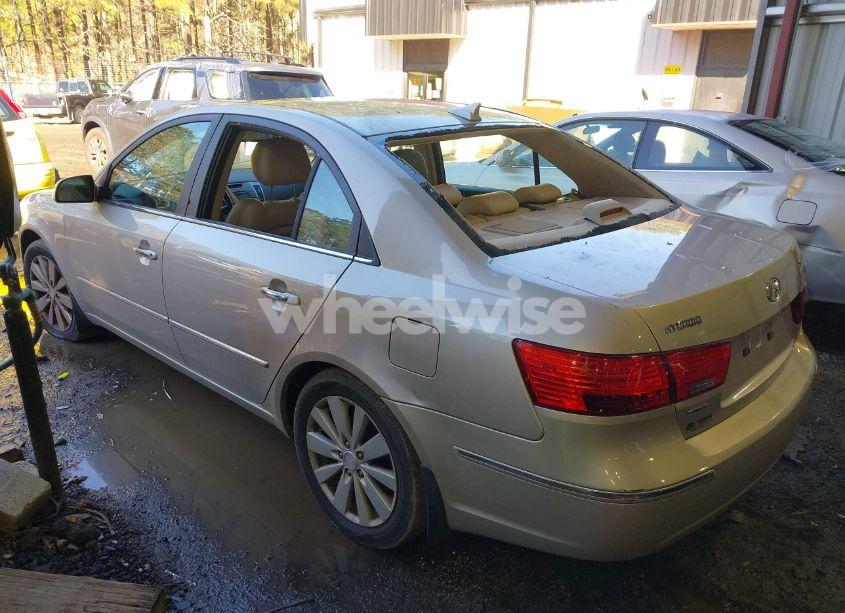 Photo 3 of 2010 Hyundai Sonata LIMITED (VIN 5NPEU4AC2AH615387)