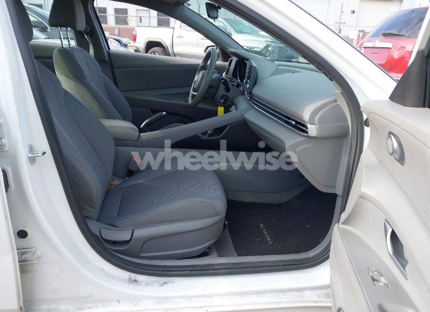 Photo 5 of 2021 Hyundai Elantra SE (VIN 5NPLL4AG0MH015579)