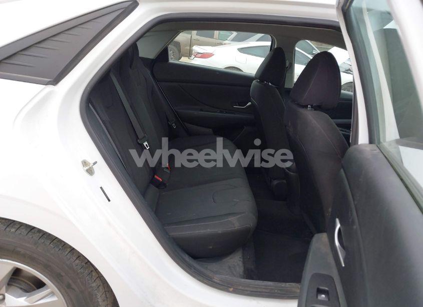 Photo 8 of 2021 Hyundai Elantra SE (VIN 5NPLL4AG0MH025271)