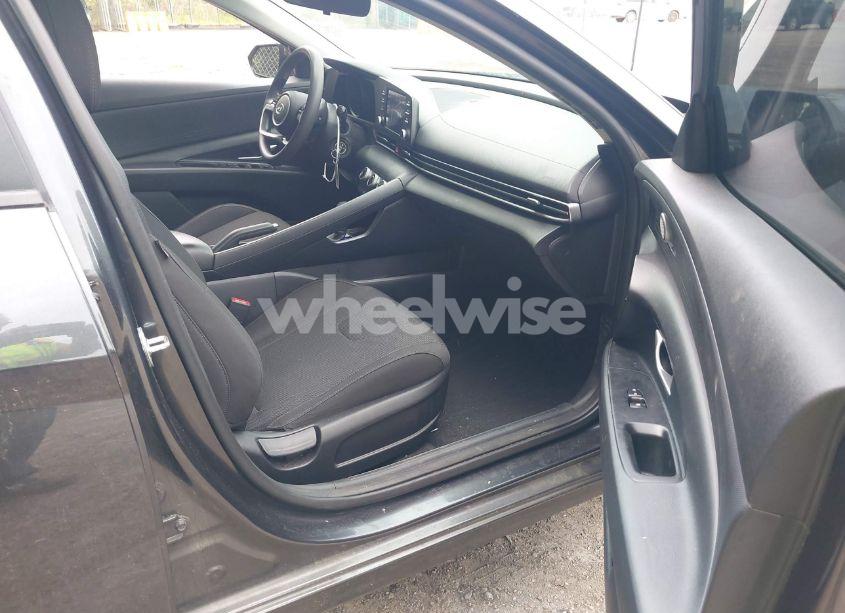 Photo 5 of 2021 Hyundai Elantra SE (VIN 5NPLL4AG0MH034844)