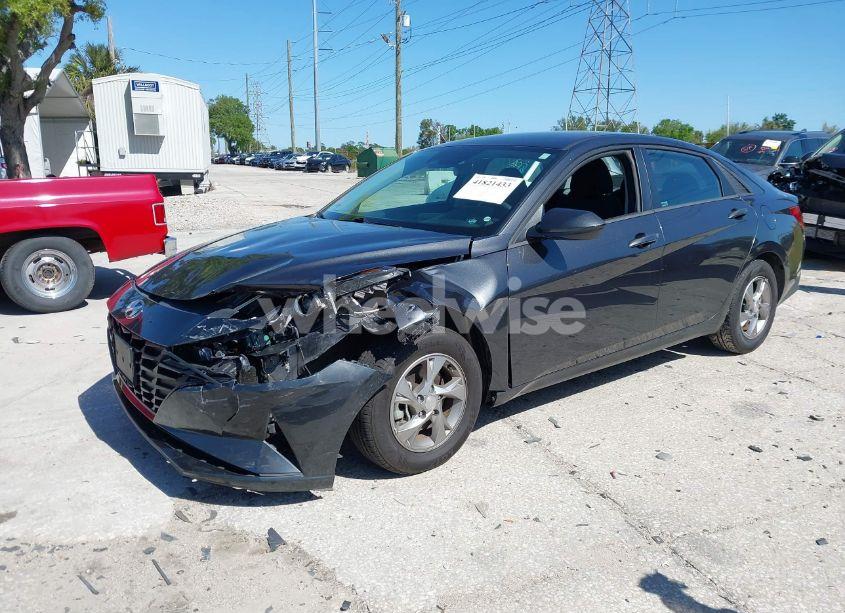 Photo 2 of 2021 Hyundai Elantra SE (VIN 5NPLL4AG1MH027434)