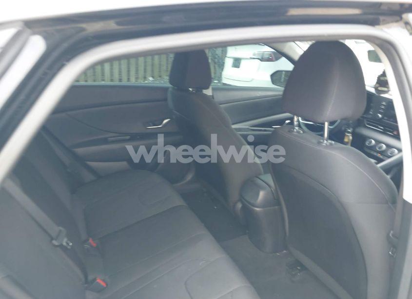 Photo 8 of 2021 Hyundai Elantra SE (VIN 5NPLL4AG1MH041012)