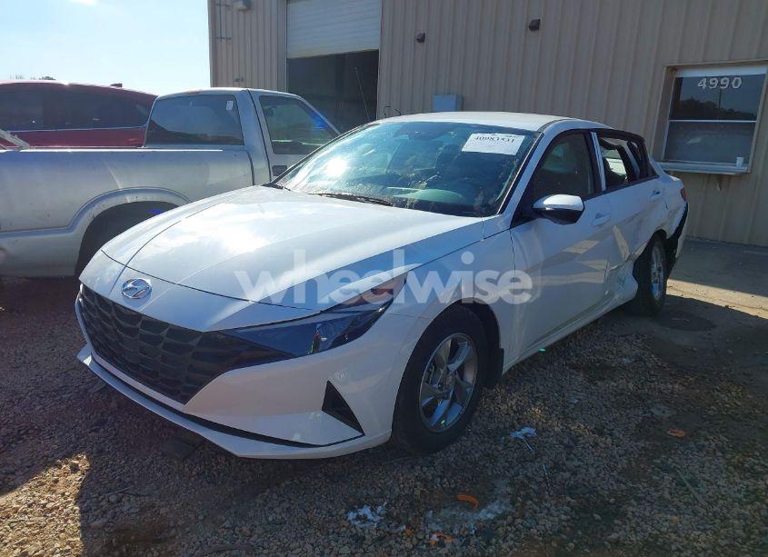 Photo 2 of 2023 Hyundai Elantra SE (VIN 5NPLL4AG1PH112407)