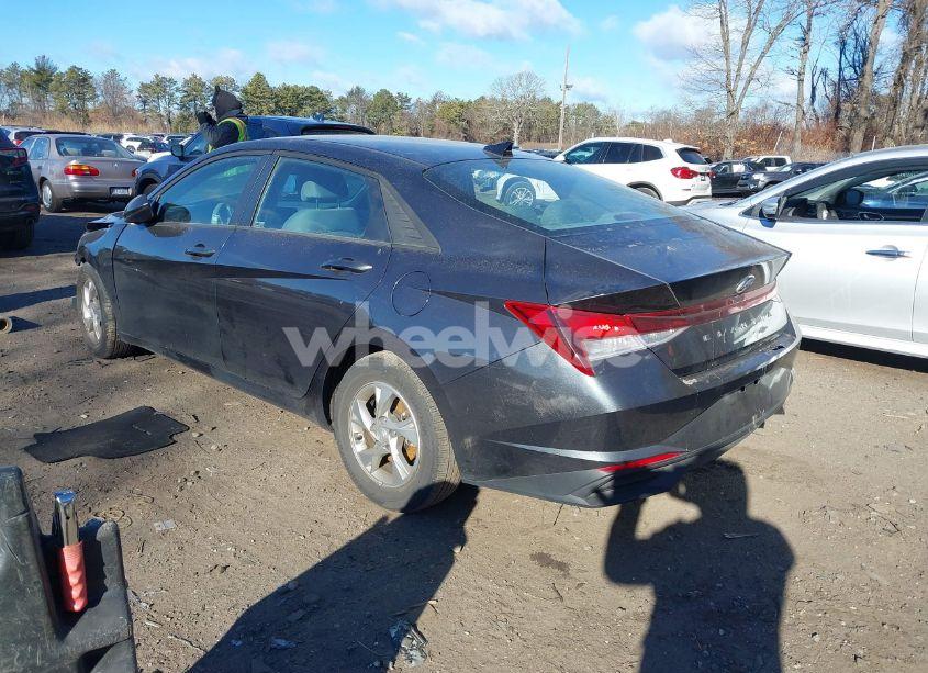 Photo 3 of 2021 Hyundai Elantra SE (VIN 5NPLL4AG2MH041665)