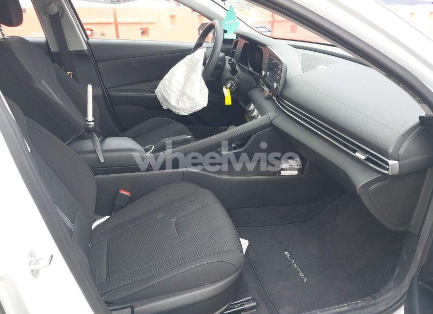 Photo 5 of 2021 Hyundai Elantra SE (VIN 5NPLL4AG2MH049829)