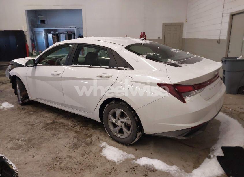 Photo 3 of 2022 Hyundai Elantra SE (VIN 5NPLL4AG4NH073633)