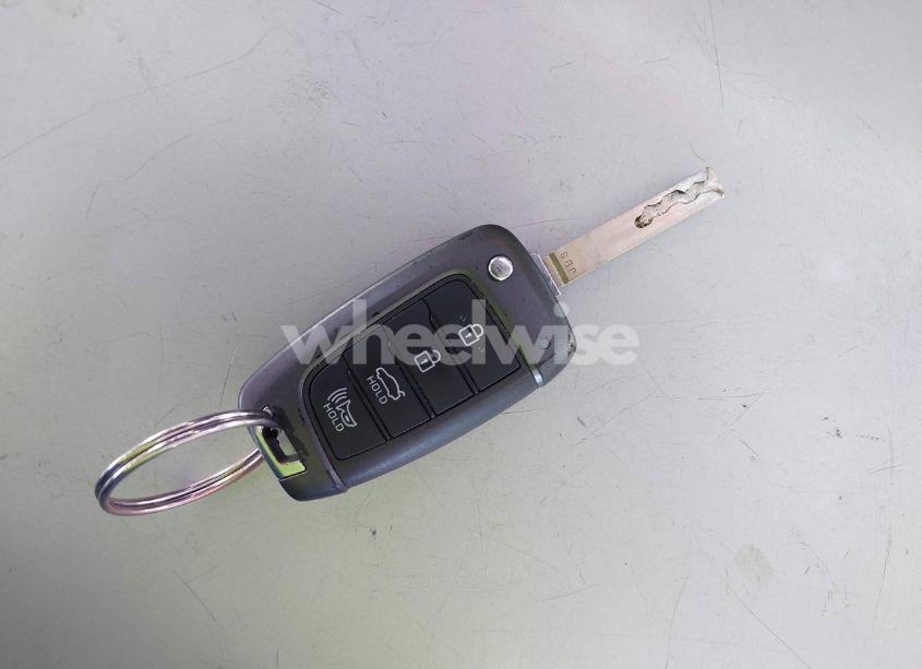 Photo 11 of 2021 Hyundai Elantra SE (VIN 5NPLL4AG5MH043510)