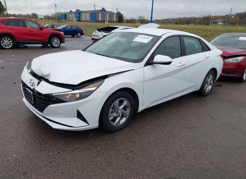 Photo 2 of 2022 Hyundai Elantra SE (VIN 5NPLL4AG5NH062480)