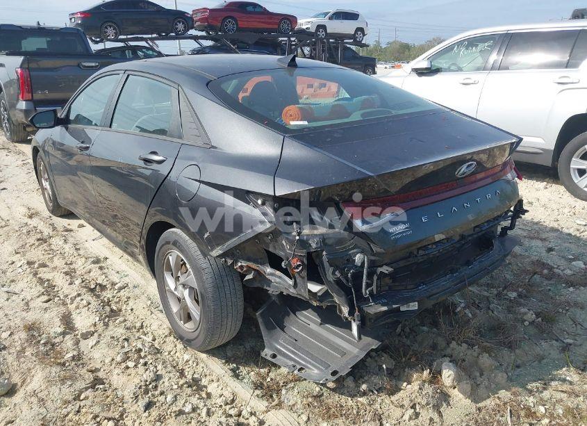 Photo 3 of 2021 Hyundai Elantra SE (VIN 5NPLL4AG7MH032217)