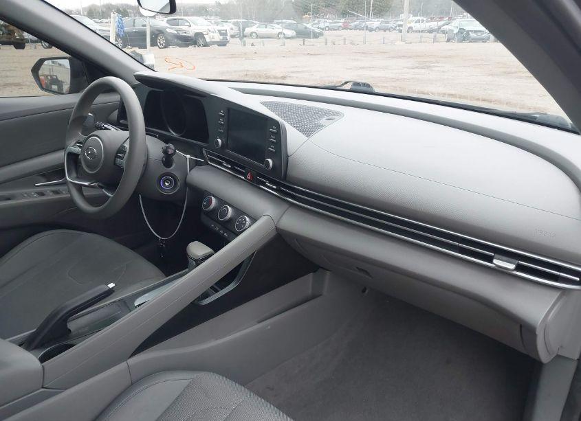 Photo 5 of 2021 Hyundai Elantra SE (VIN 5NPLL4AG9MH052999)