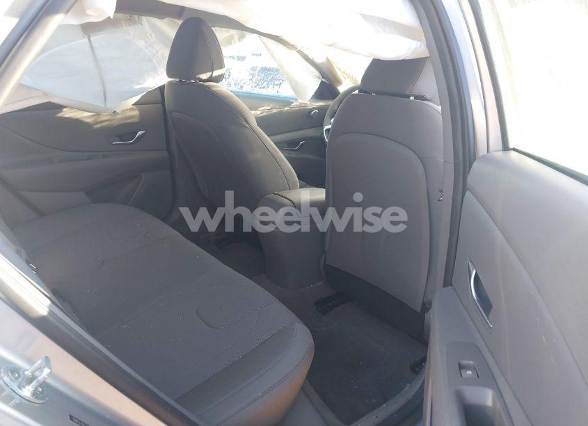 Photo 8 of 2022 Hyundai Elantra SE (VIN 5NPLL4AG9NH073689)