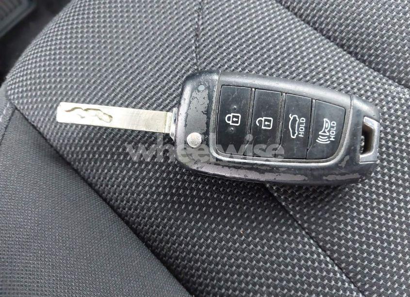 Photo 11 of 2021 Hyundai Elantra SE (VIN 5NPLL4AGXMH043664)