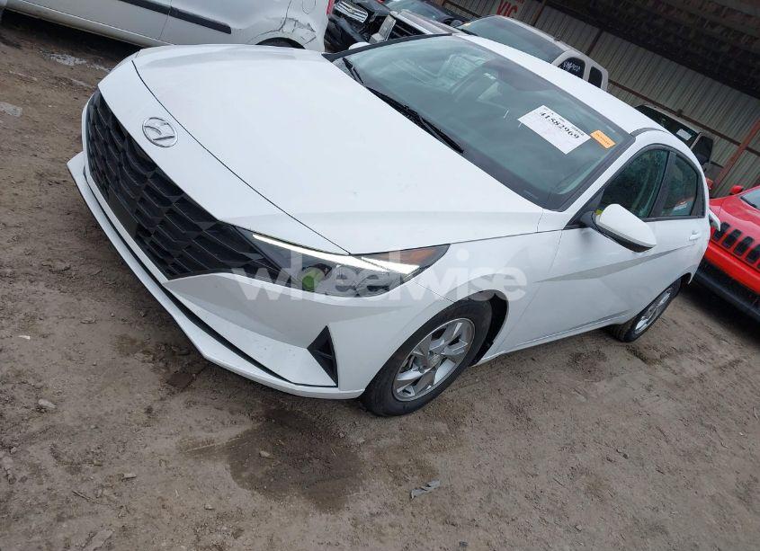 Photo 2 of 2021 Hyundai Elantra SE (VIN 5NPLL4AGXMH043664)