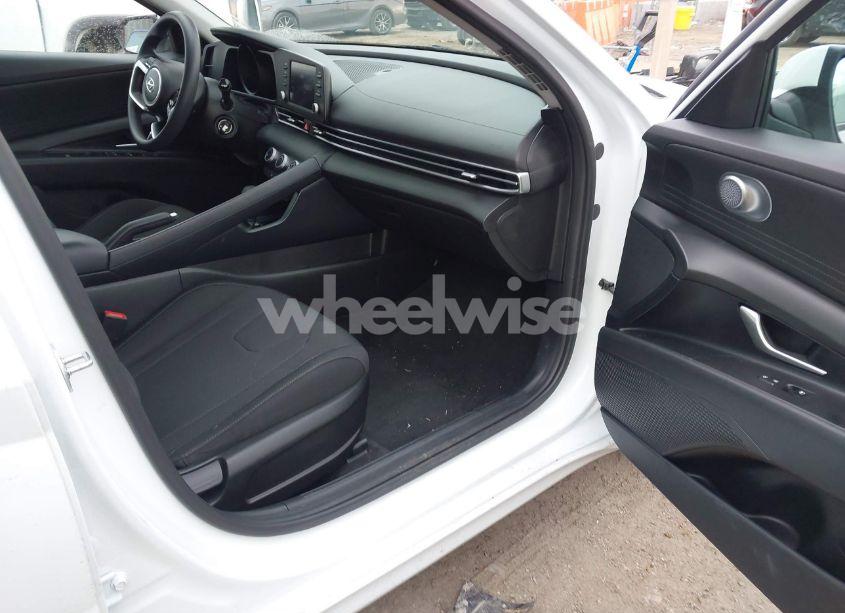 Photo 5 of 2021 Hyundai Elantra SE (VIN 5NPLL4AGXMH043664)