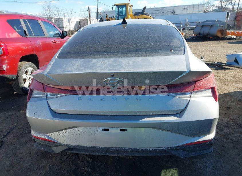 Photo 16 of 2022 Hyundai Elantra SE (VIN 5NPLL4AGXNH072907)