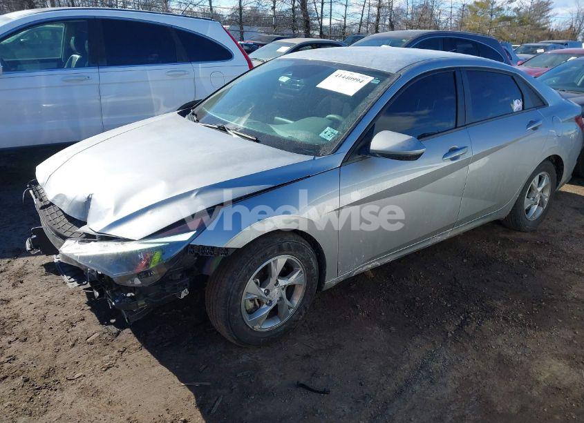 Photo 2 of 2022 Hyundai Elantra SE (VIN 5NPLL4AGXNH072907)