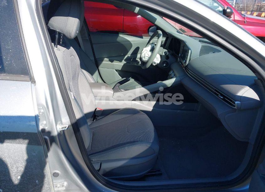 Photo 5 of 2022 Hyundai Elantra SE (VIN 5NPLL4AGXNH072907)