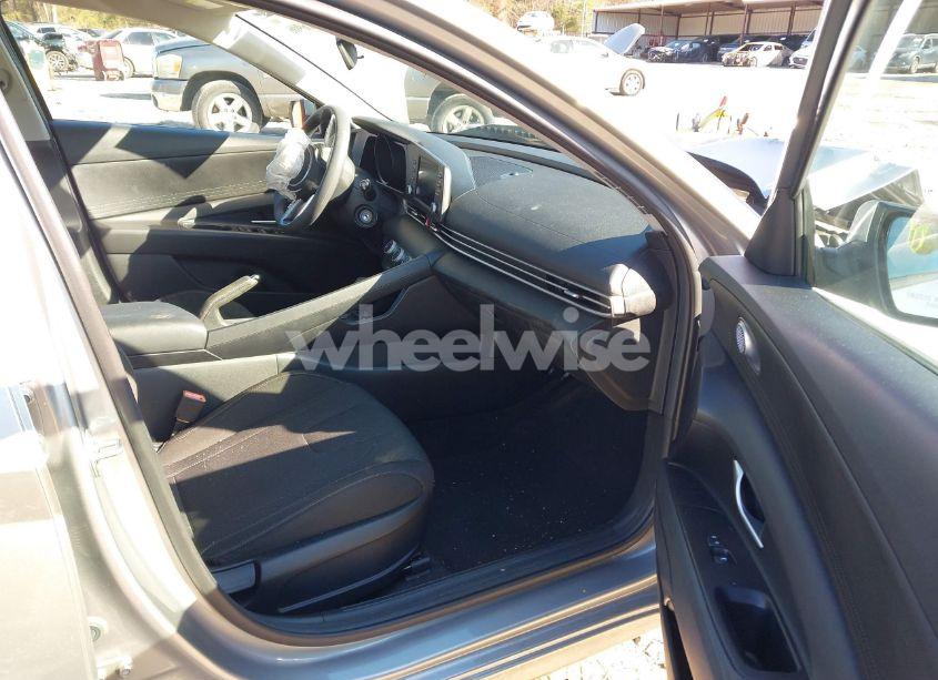 Photo 5 of 2023 Hyundai Elantra SE (VIN 5NPLL4AGXPH095073)