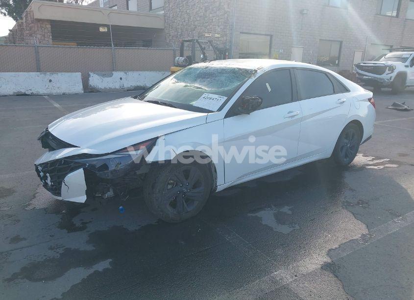 Photo 2 of 2021 Hyundai Elantra SEL (VIN 5NPLM4AG0MH004420)
